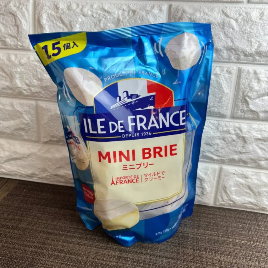 コストコ購入品「イル・ド・フランス ミニブリー(15個入り)」パッケージ正面