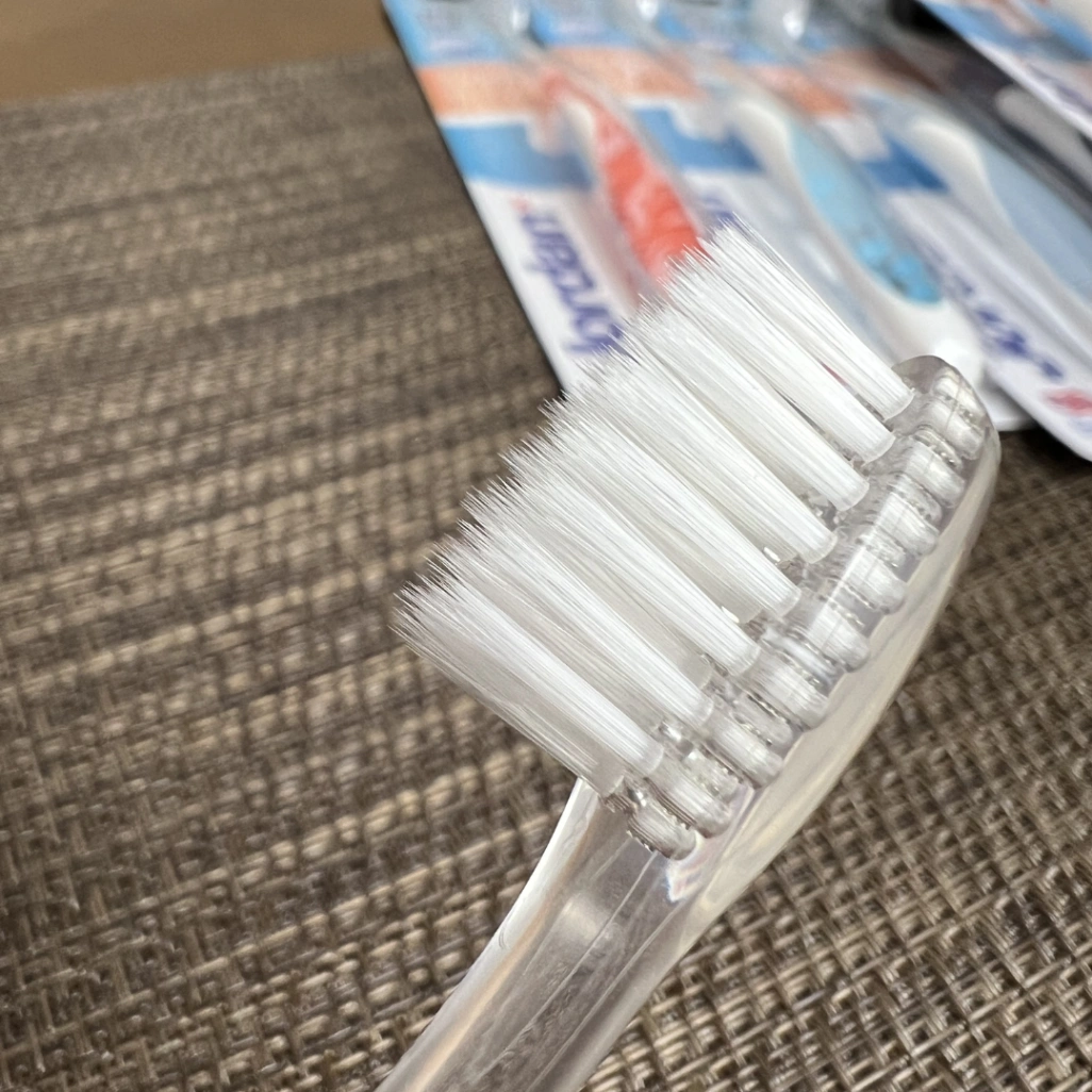 コストコ Jordan インディビジュアル 歯ブラシ 8本入り ブラシ部分拡大