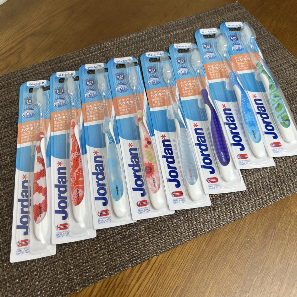 コストコ Jordan インディビジュアル ハグキケア 歯ブラシ 8本入り 個包装8本を並べた全体写真